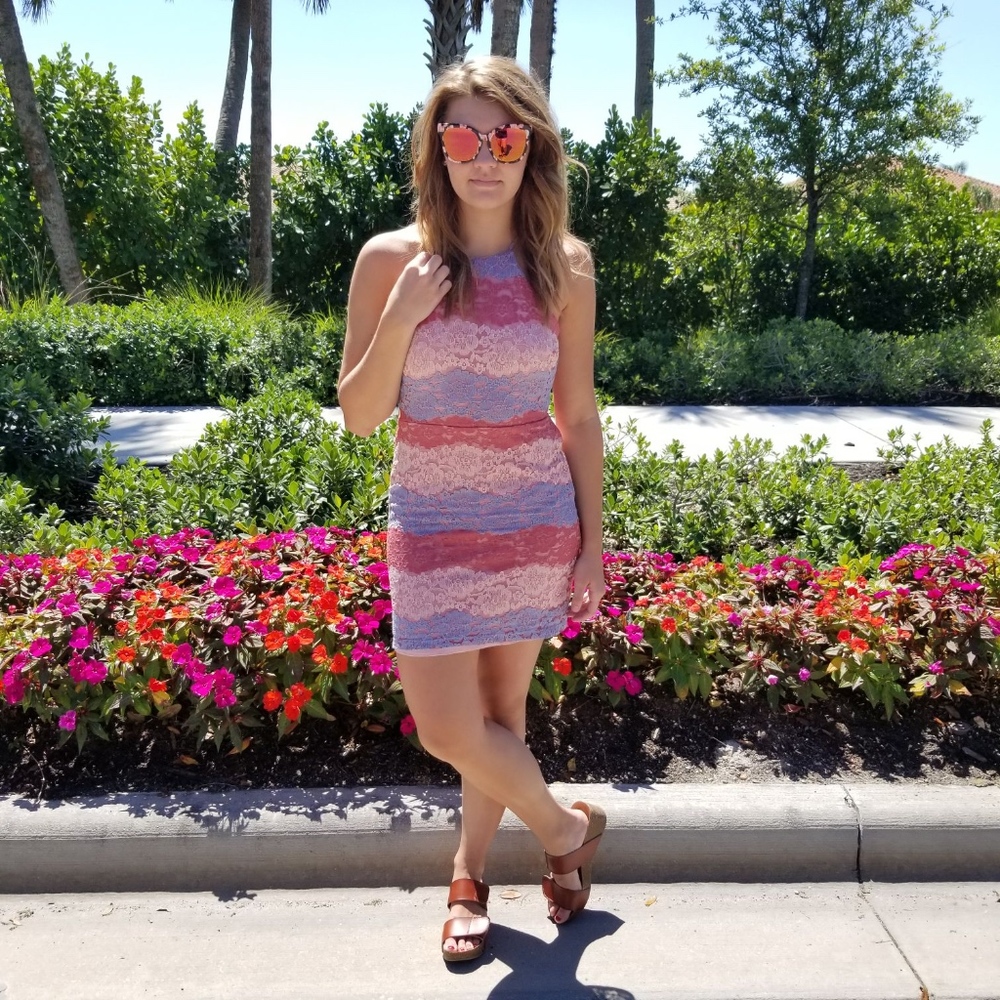 Pink Lace Dress - Picture 2 of 2